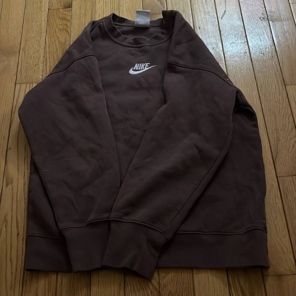 Brown Nike crewneck size medium